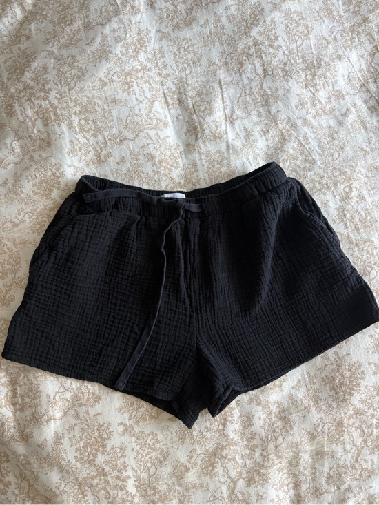 Aritzia Pants - Aritzia Women's Black Gauze Lounge Shorts - Lightweight Comfort